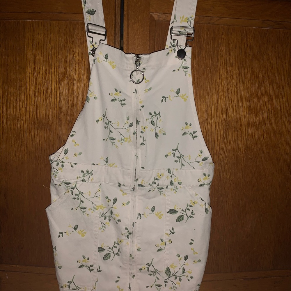 Overall dress